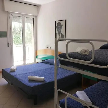 Kitty ميلانو ماريتيما