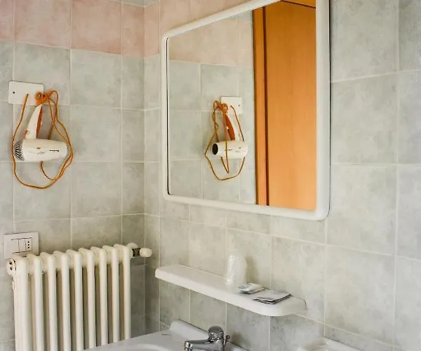 Kitty Морской Милан